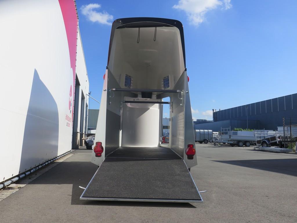 Humbaur Single ALU 1,5-paards trailer met zadelkamer